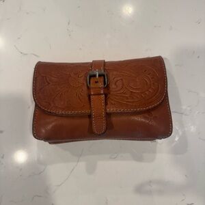 Vintage Patricia Nash Brown Leather Clutch/crossbody